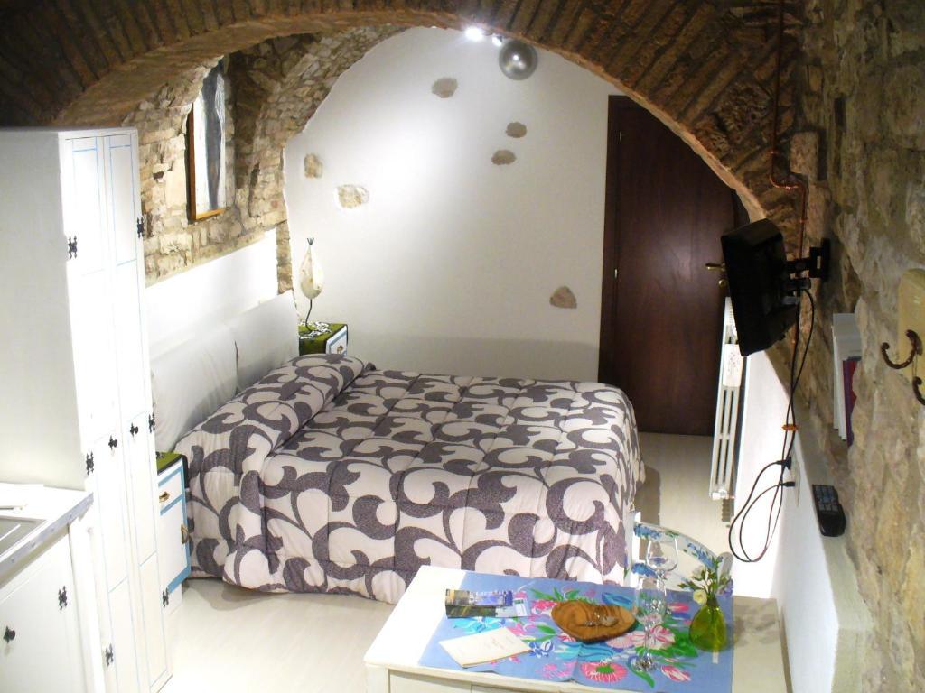 Bed and Breakfast Vico Del Poeta Assisi Zimmer foto